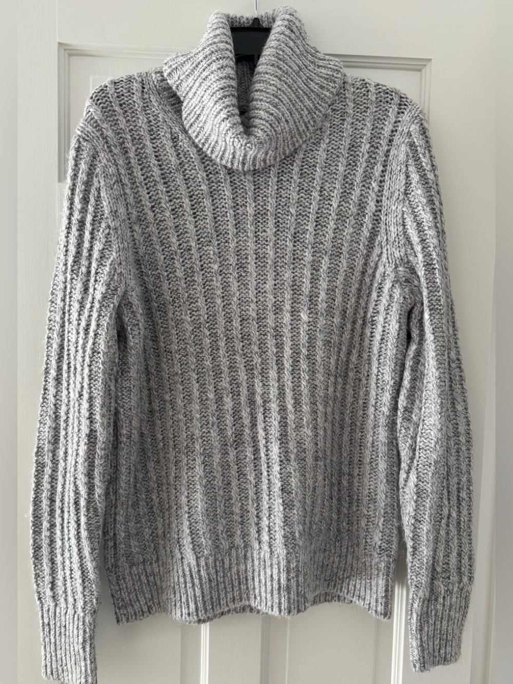 Banana Republic Gray Ribbed Turtleneck Sweater